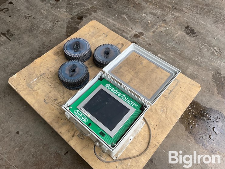 sukup-quadra-touch-grain-dryer-controller-image-7