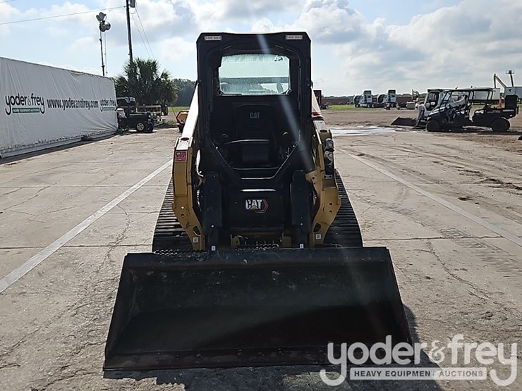 2025-caterpillar-255-image-13