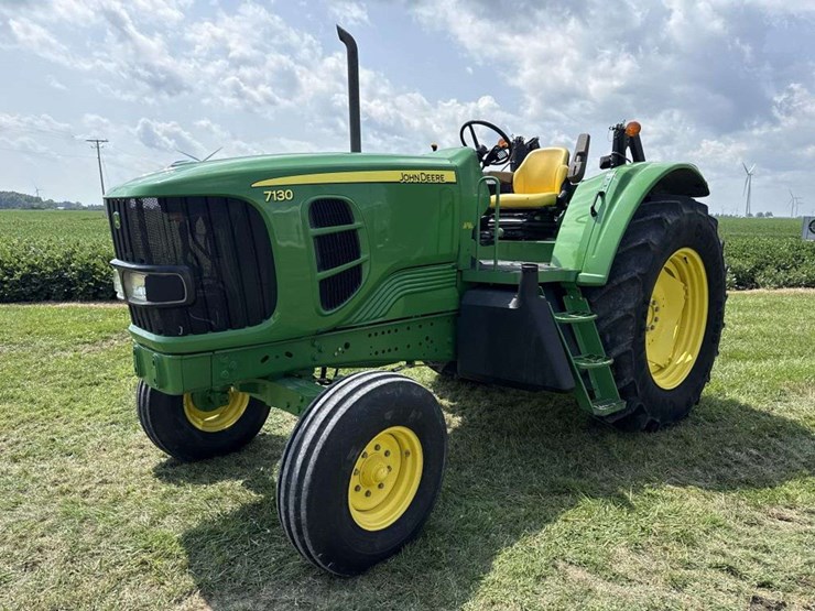 john-deere-7130-image-1