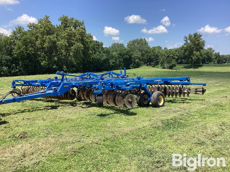 2015-landoll-7431-26-image-9