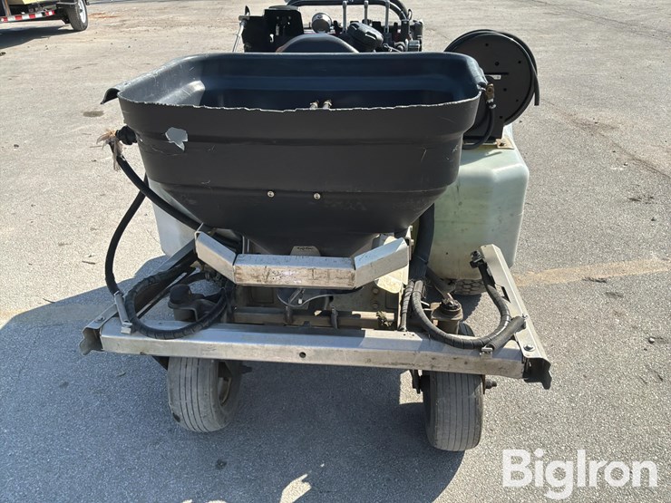 2021-massey-ferguson-730-image-11