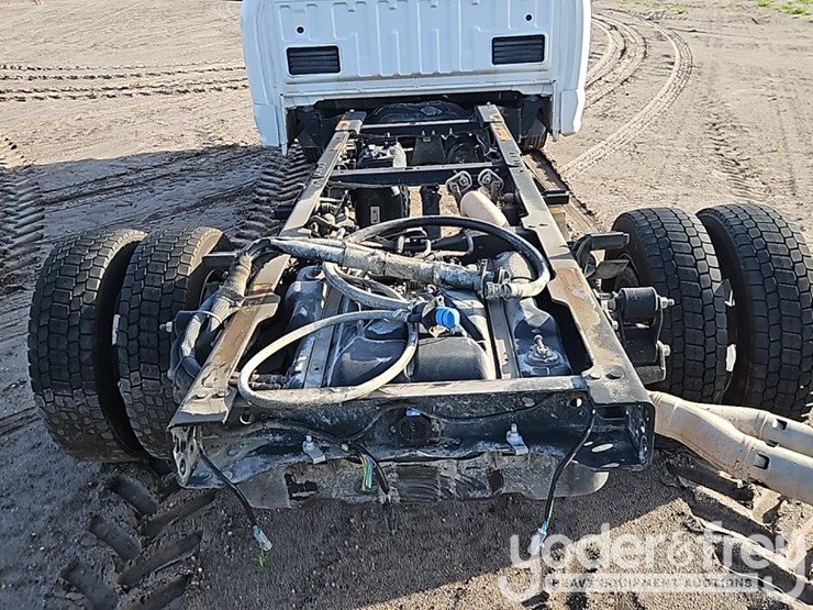 2018-ford-f550-image-15