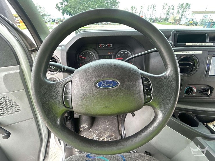 2011-ford-e450-image-20