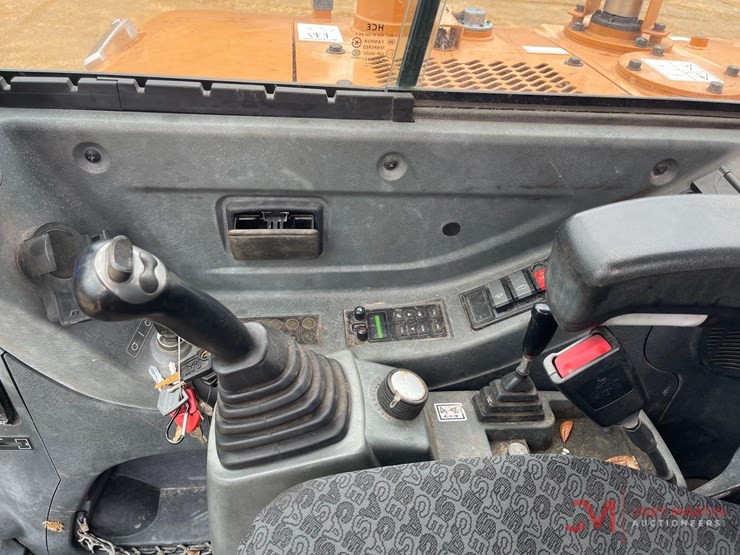 2019-case-cx57c-mini-excavator-image-21