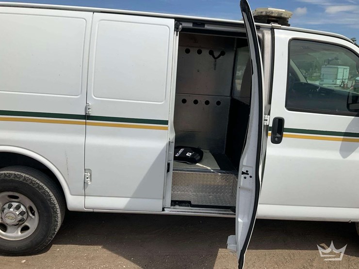 2014-chevrolet-express-2500-image-22