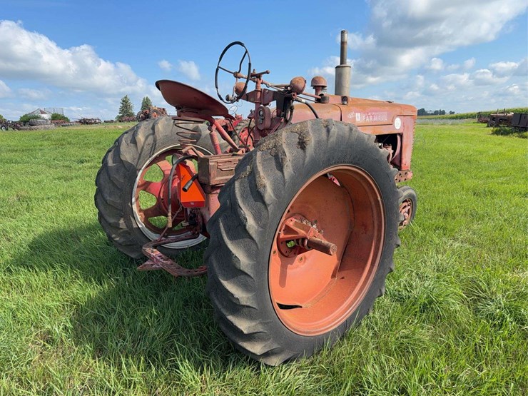 farmall-m-image-3