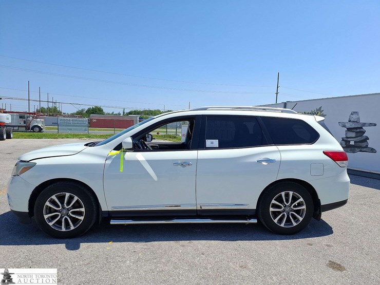 2014-nissan-pathfinder-image-8
