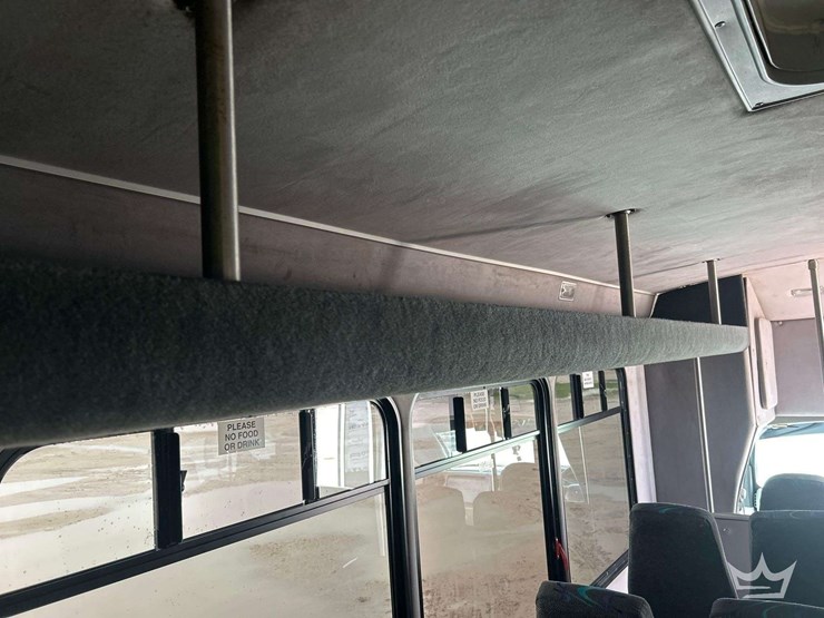 2011-ford-e450-image-16