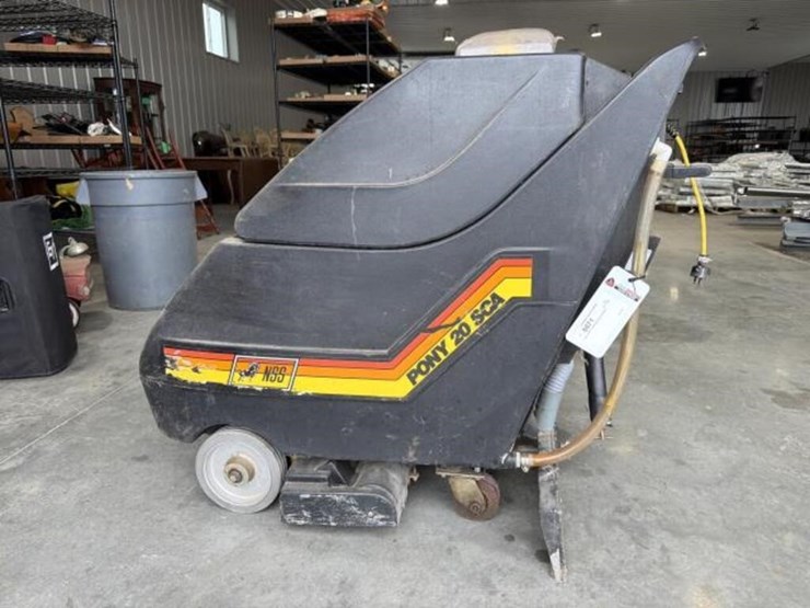 pony-20-sca-commercial-floor-scrubber-image-1