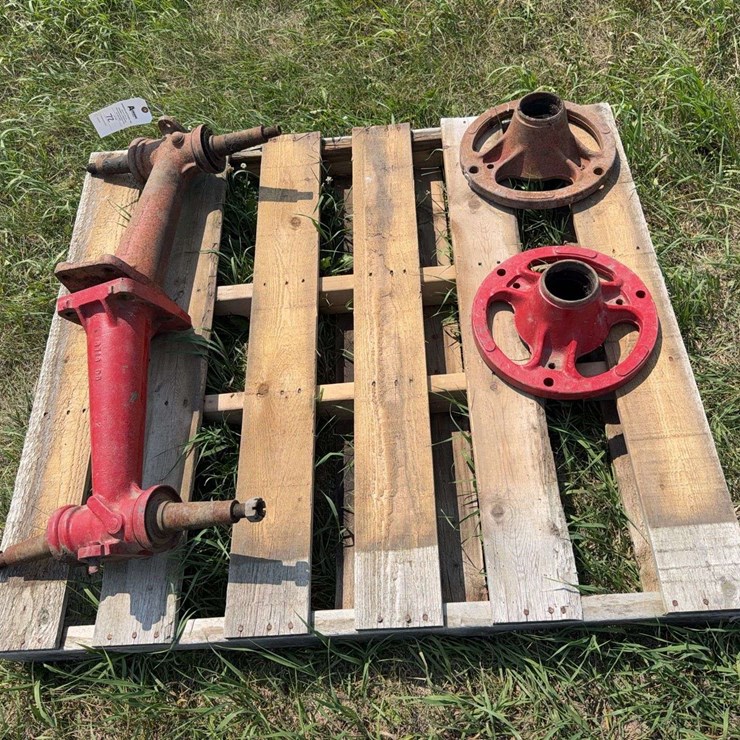 (2) Farmall Front Pedestals and (2) Hubs
