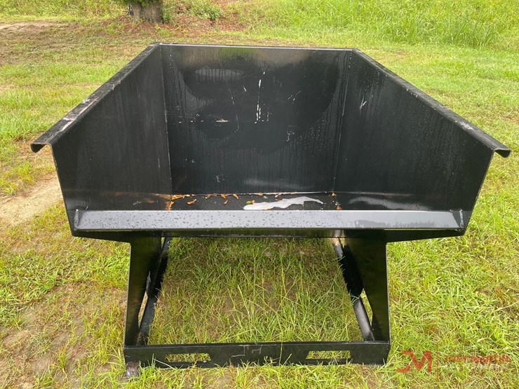 new-2yd-trash-hopper-skid-steer-attachment-image-8