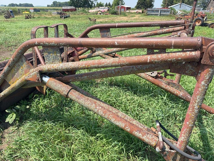 loader-for-farmall-300-or-350-image-16