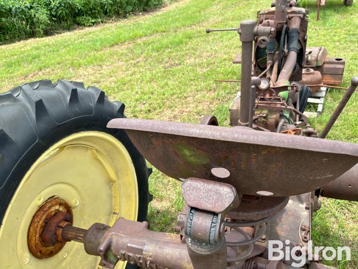 john-deere-b-image-13