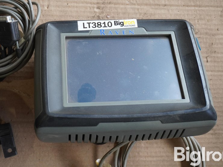 raven-invizio-w/monitor-&-globe-image-14