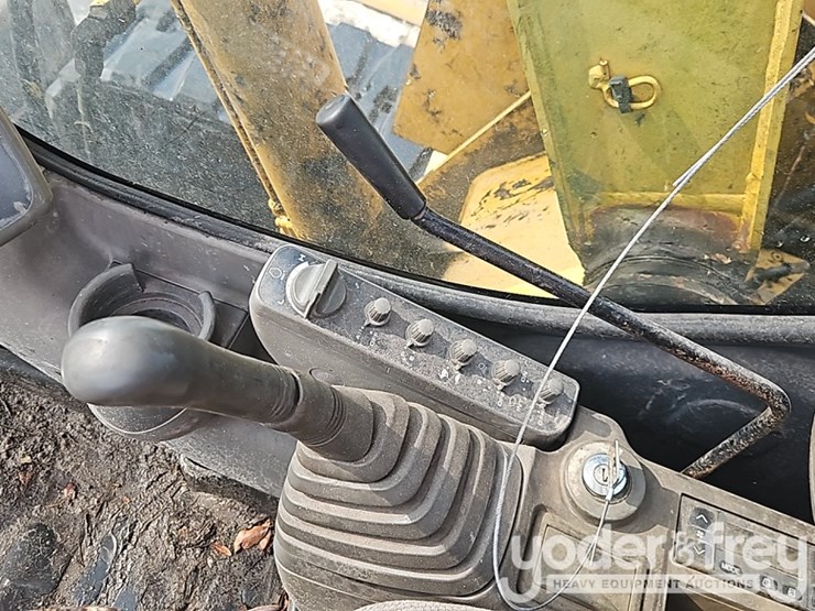 deere-80c-image-36