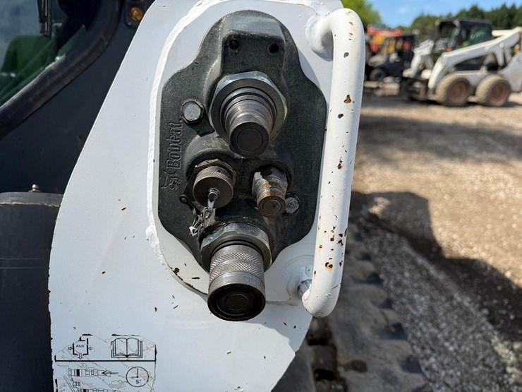 2019-bobcat-t770-image-11