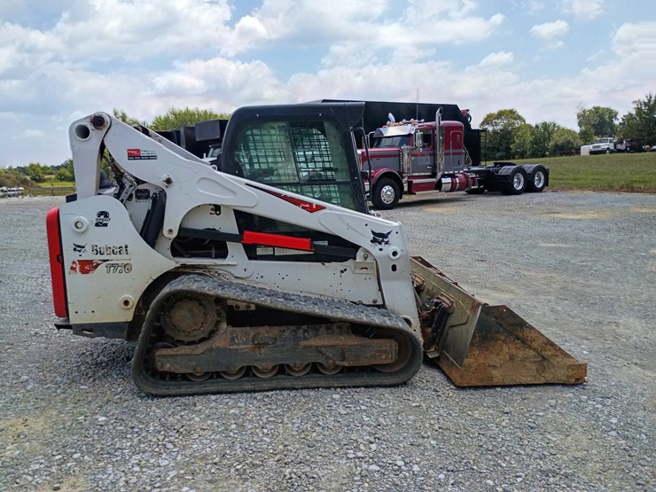 2023-bobcat-t770-image-10
