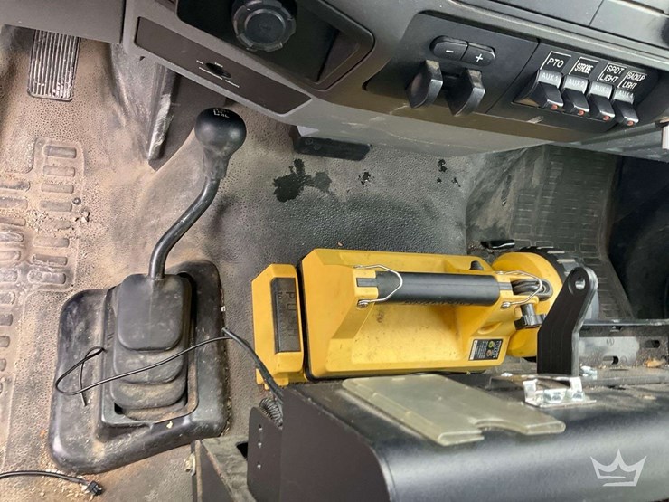 2012-ford-f550-image-24