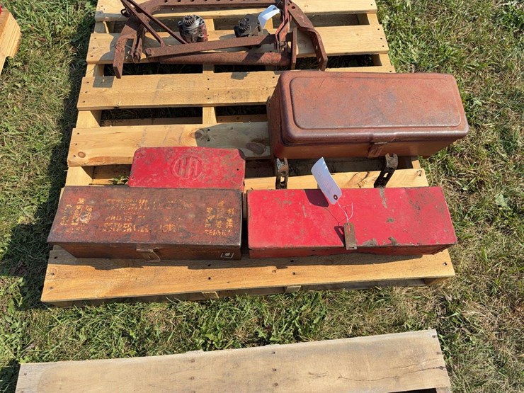 (4)-toolboxes-image-1
