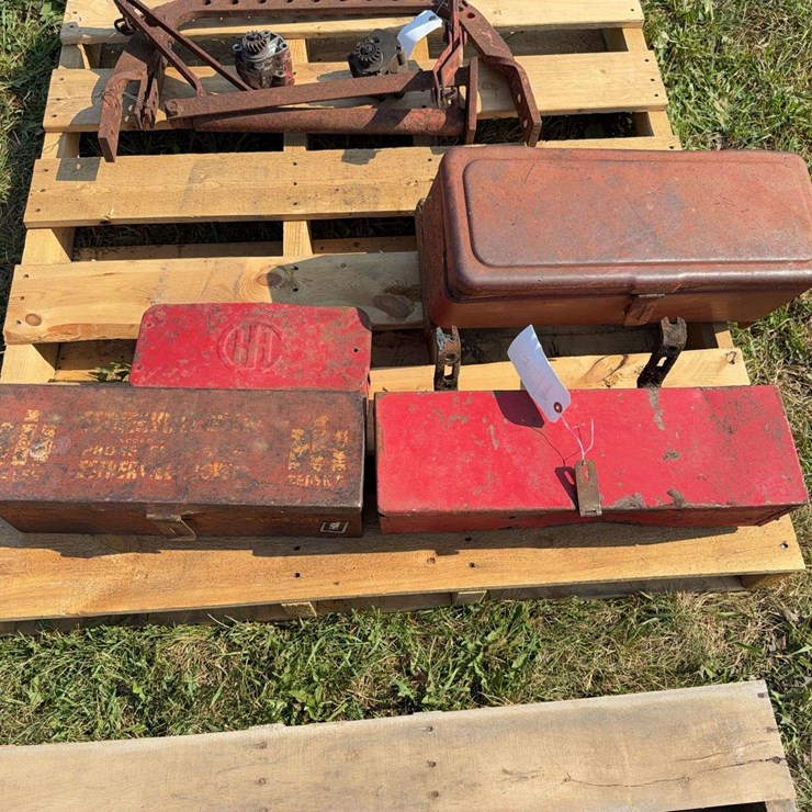 (4) Toolboxes