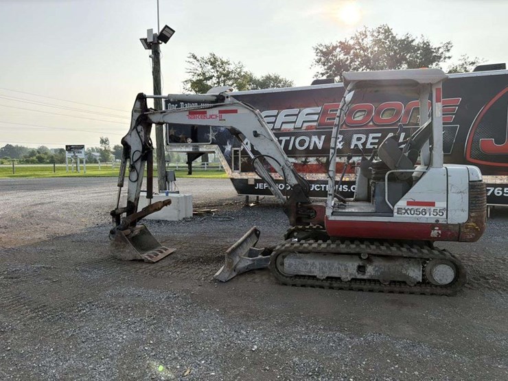 takeuchi-tb135-image-2