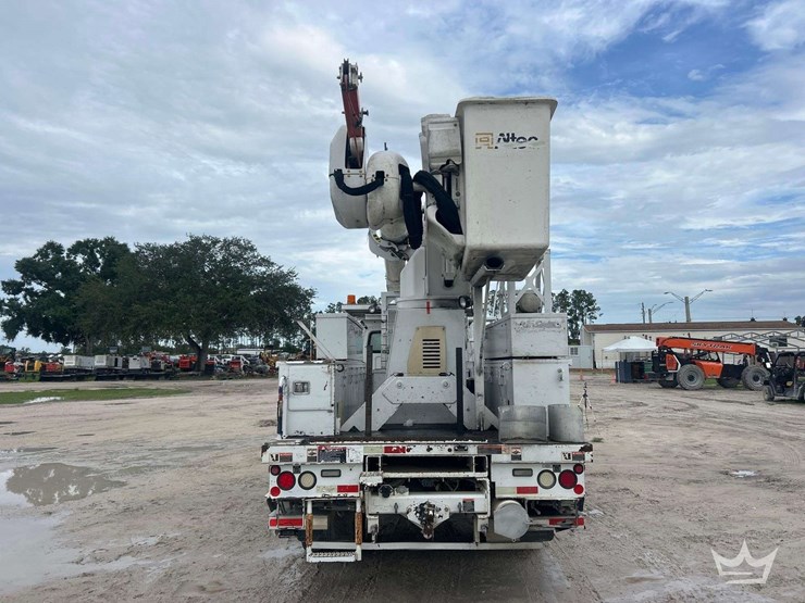 2016-freightliner-m2-106-image-47