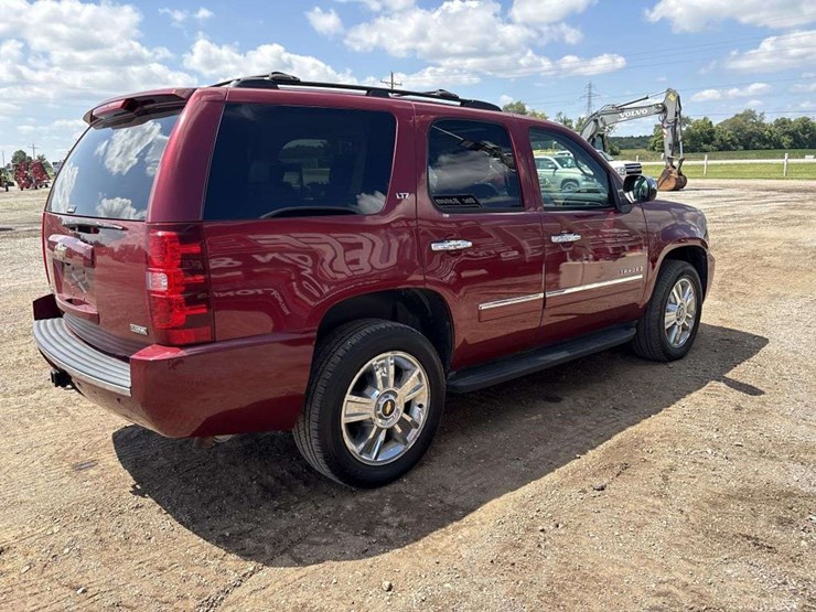2009-chevrolet-tahoe-ltz-image-4