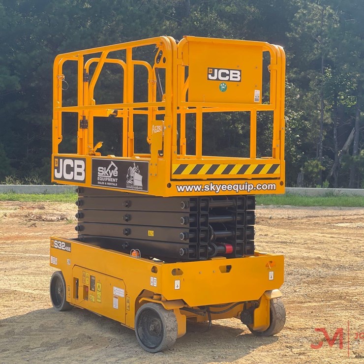2023 JCB S3246E
