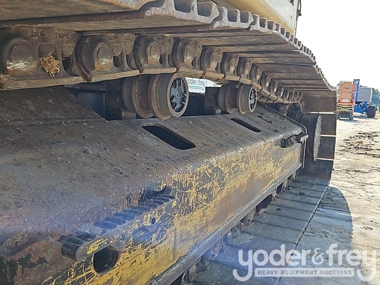 2019-caterpillar-336-image-10