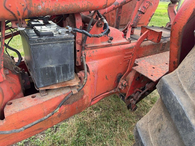 massey-ferguson-44-image-43