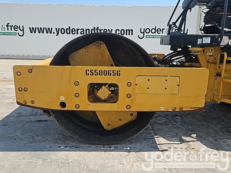 2018-caterpillar-cs54b-image-13