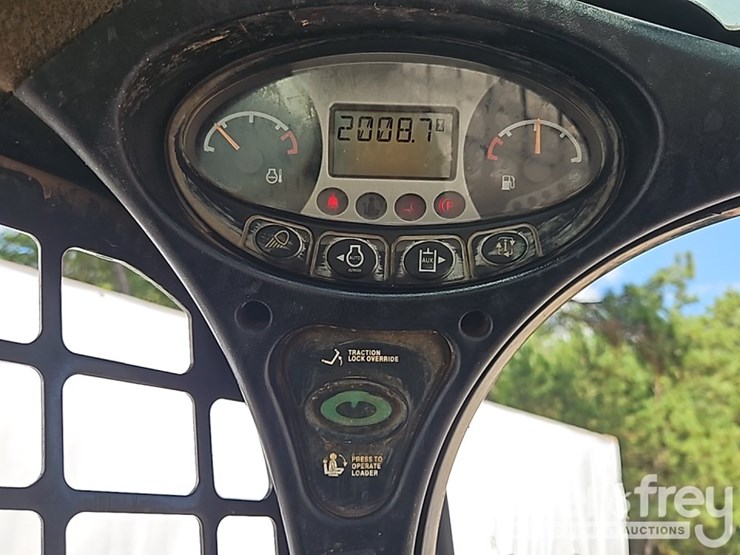 2023-bobcat-t550-image-31
