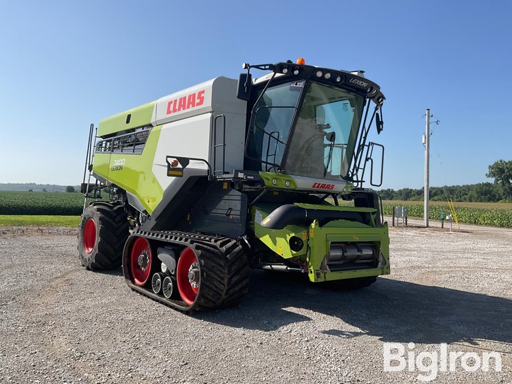 2021-claas-lexion-7400-image-3