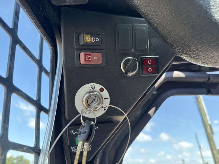 2018-bobcat-s70-image-12