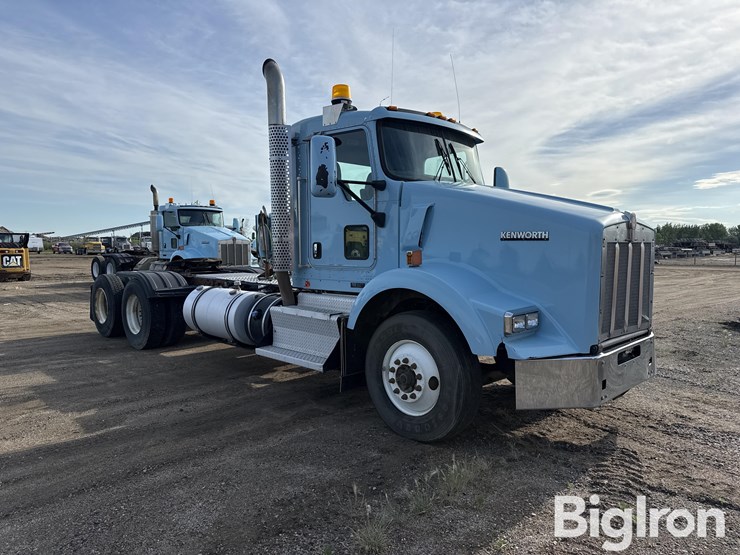 2012-kenworth-t800-image-3