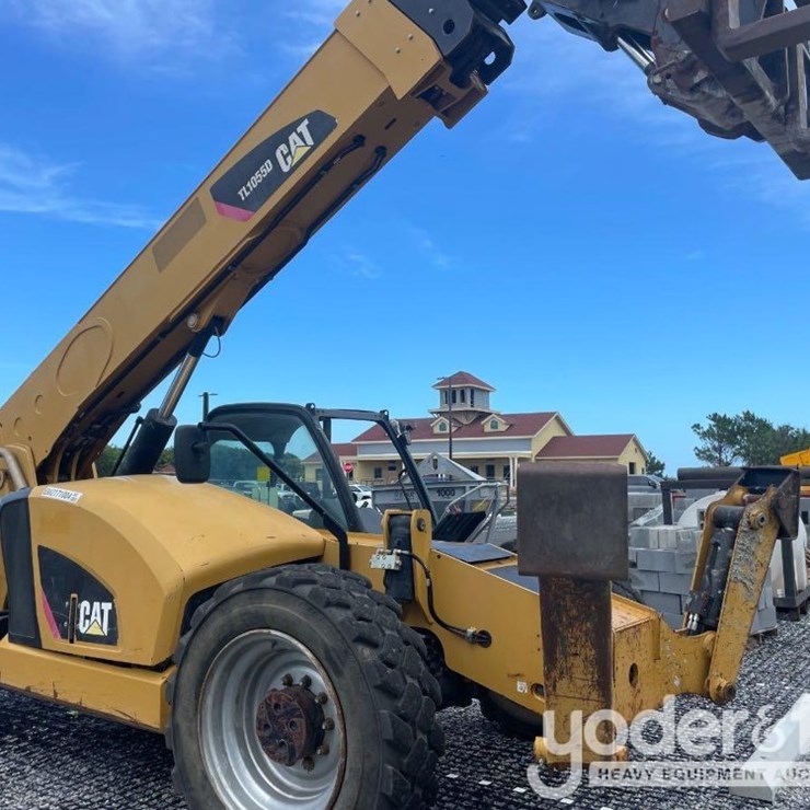 2017 CATERPILLAR TL1055D