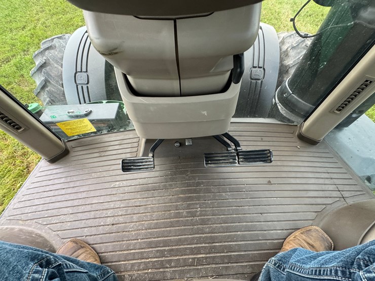 john-deere-8345r-image-78