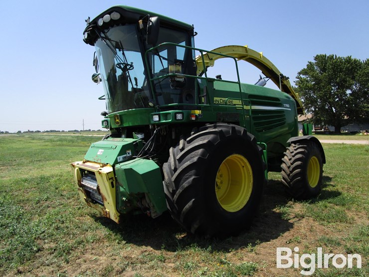 2011-john-deere-7750-image-3
