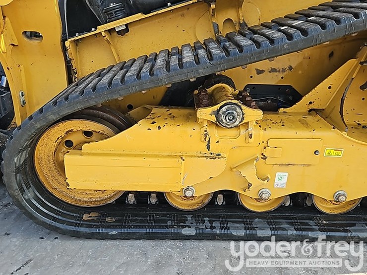 2025-caterpillar-255-image-18