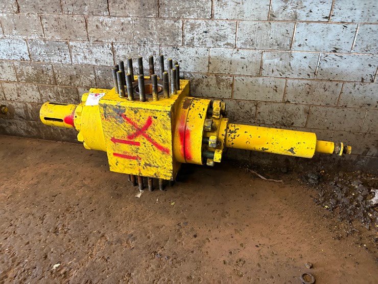(3x$)-7-1/16”-10k-frac-valves,-field-ready-image-2
