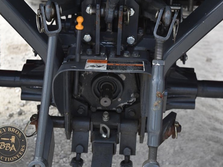 2013-kubota-b3000hsd-image-26