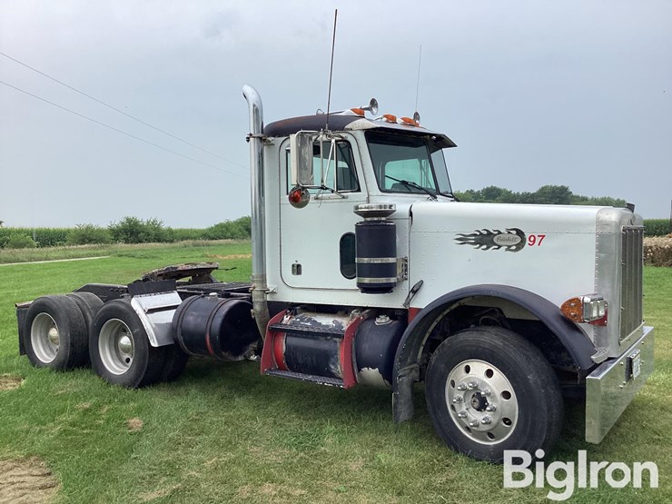 1997-peterbilt-379-image-3
