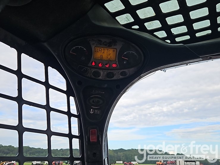 2014-bobcat-s530-image-26