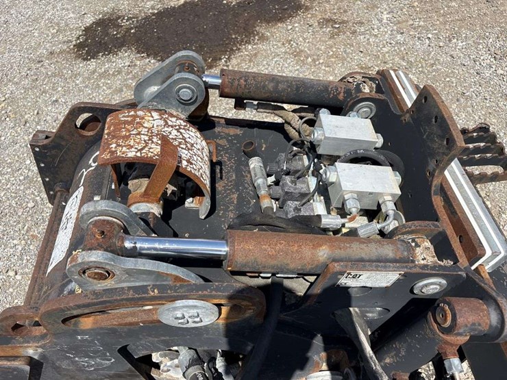 caterpillar-pc206-asphalt-planer-attachment-image-6