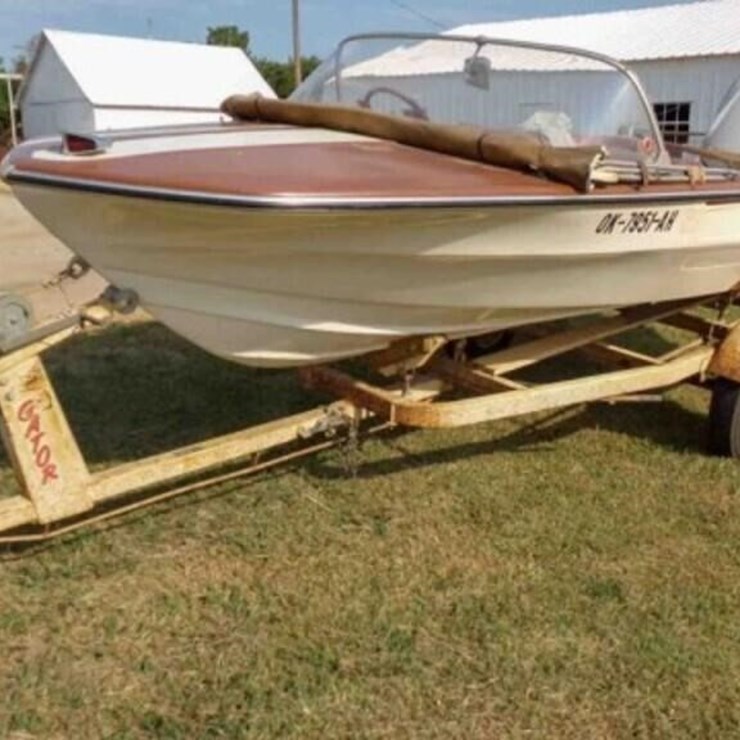 1968 GLASTRON 15' BOAT AND TRAILER, EVENRUDE