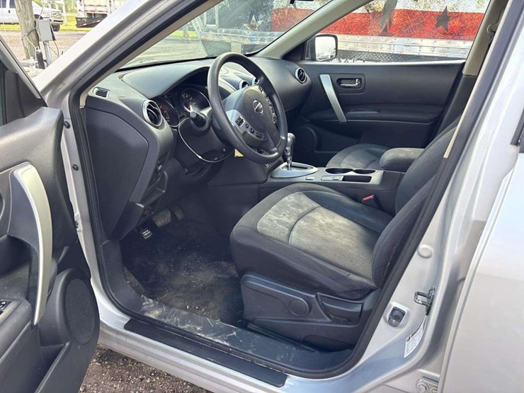 2015-nissan-rogue-image-9