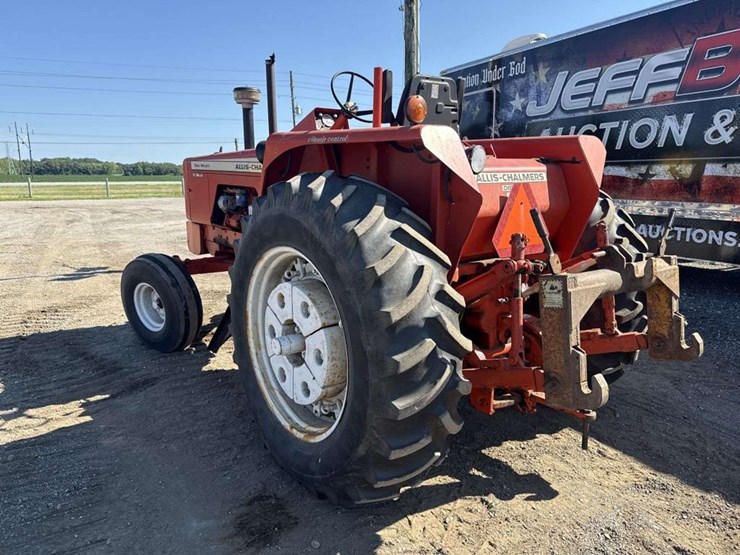 allis-chalmers-one-ninety-xt-diesel-tractor-image-2