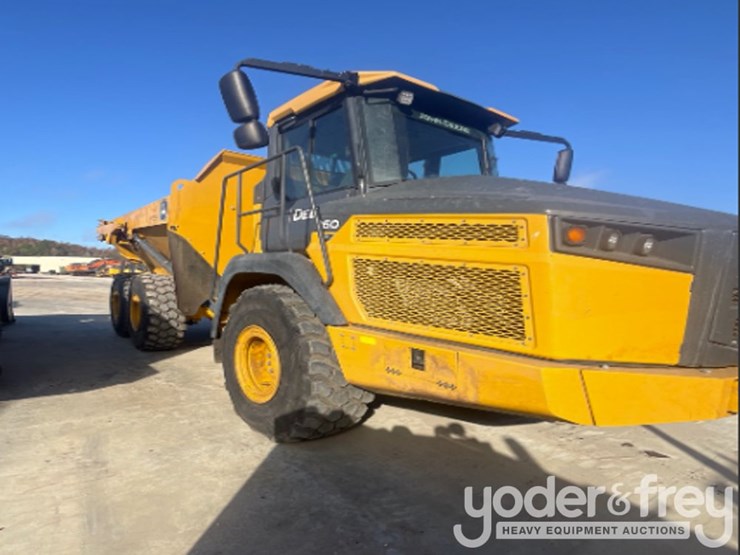 2023-deere-260p-image-3