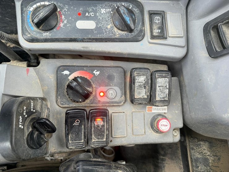2020-kubota-kx040-4-image-24