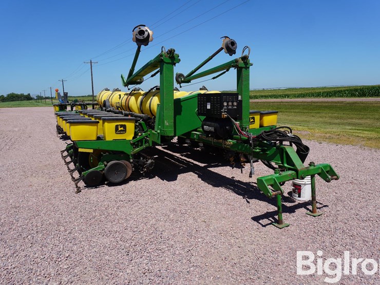 john-deere-1770-image-1